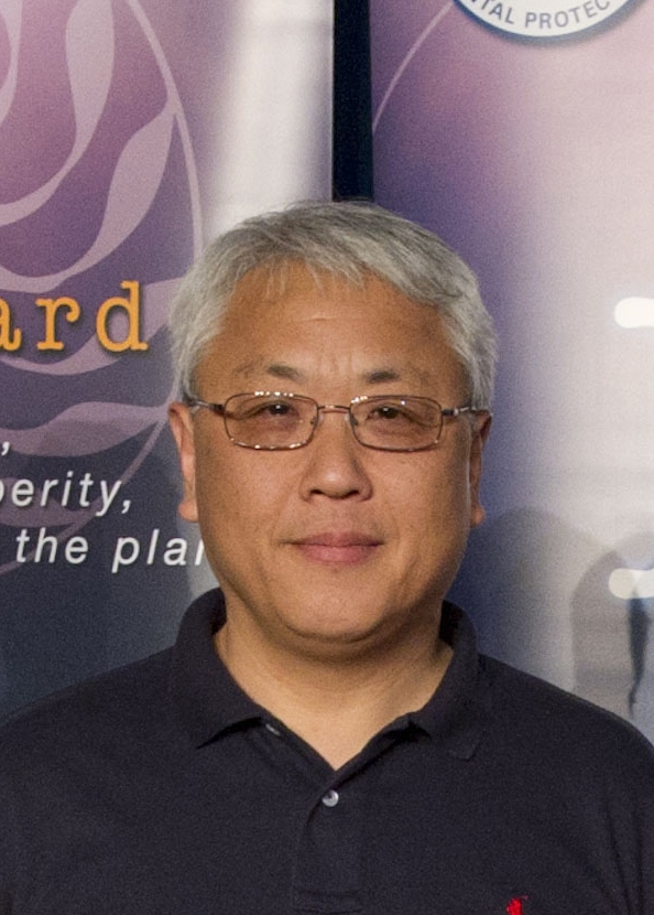 Zhi-Qing Lin
